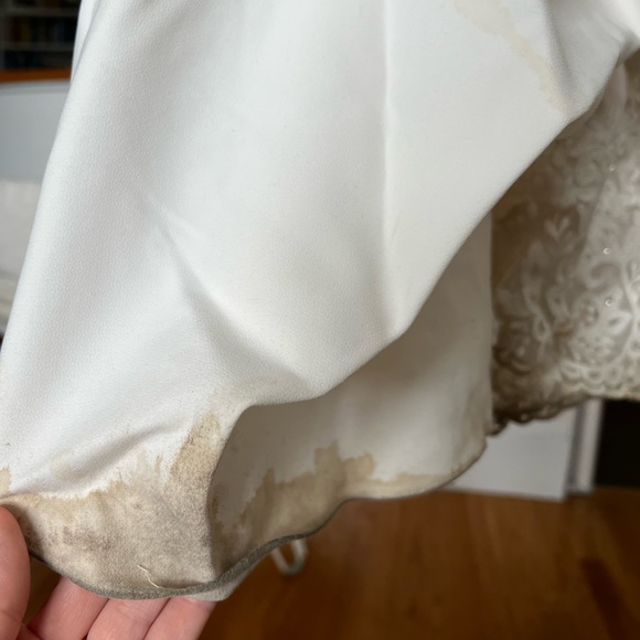 Essence of Australia simple, sexy gown D2503 - Picture 5 of 11